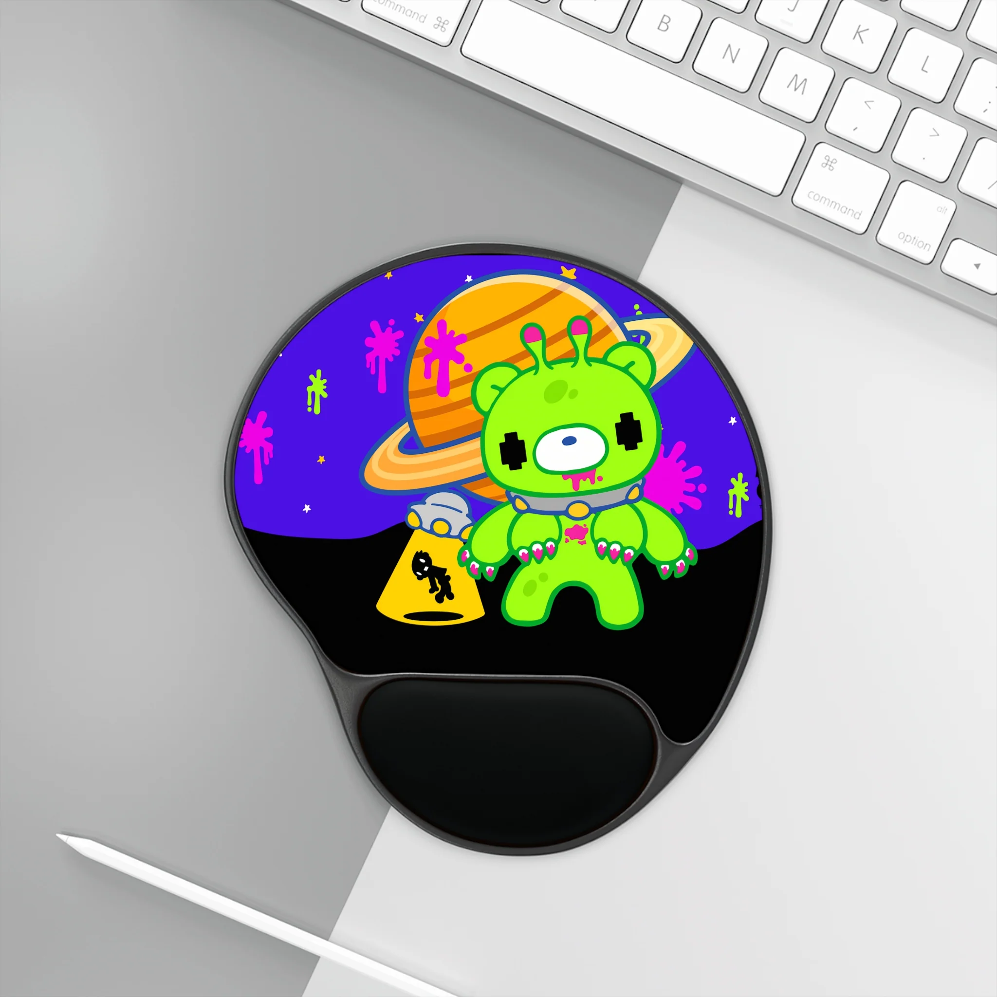 Gloomy Alien Mouse Pad With Wrist Rest - Image 3
