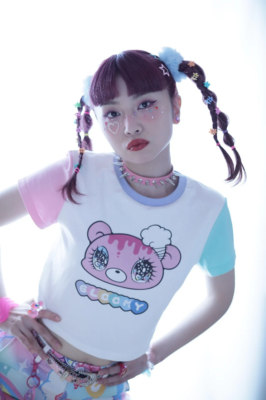 Plush Wonderland Color Block Tee - Image 3